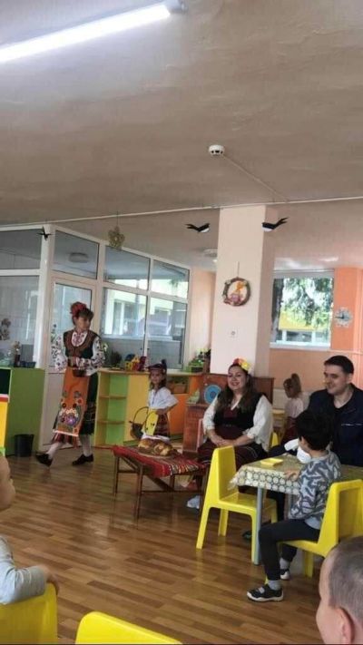 eTwinning проект „Великденски традиции и обичаи“ 2024 г.  "Easter Traditions and Customs" 2024 г.  3
