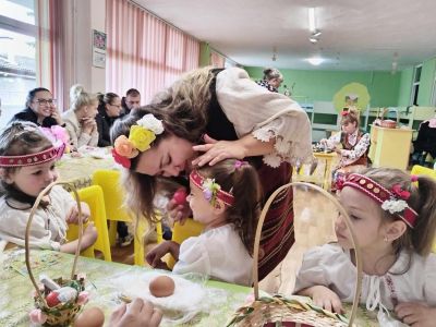 eTwinning проект „Великденски традиции и обичаи“ 2024 г.  "Easter Traditions and Customs" 2024 г.  4