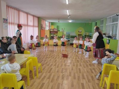 eTwinning проект „Великденски традиции и обичаи“ 2024 г.  "Easter Traditions and Customs" 2024 г.  7