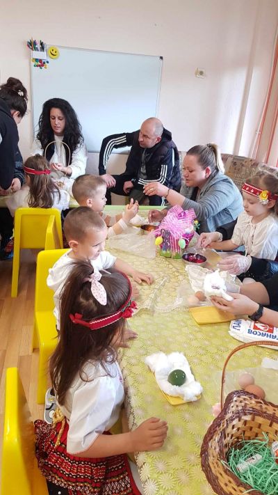 eTwinning проект „Великденски традиции и обичаи“ 2024 г.  "Easter Traditions and Customs" 2024 г.  8